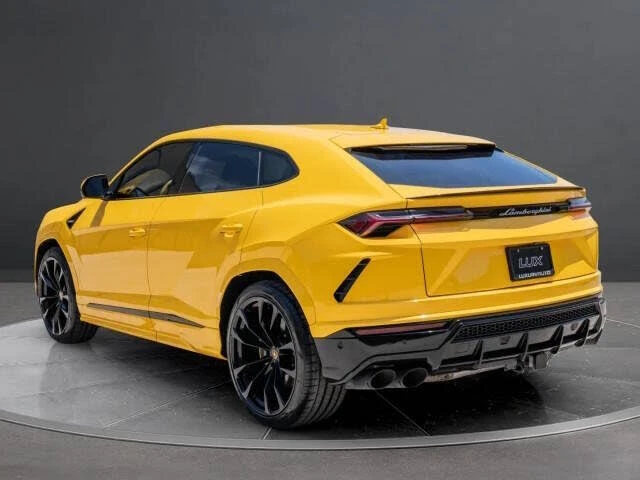 2021 Lamborghini Urus - Image 3 of 17