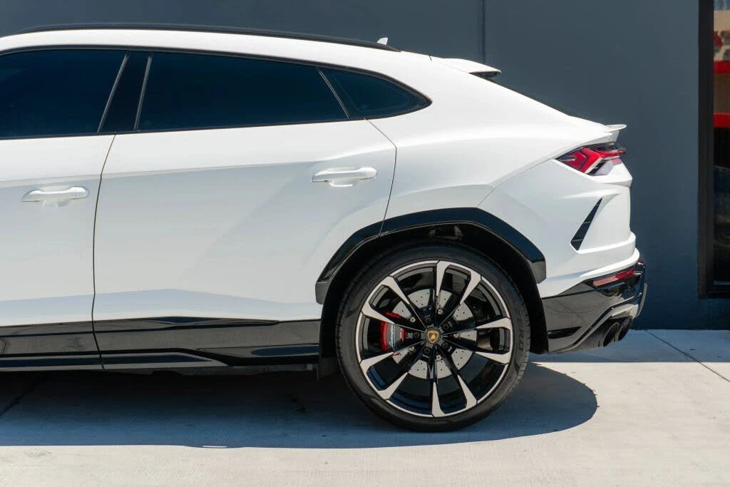 2021 Lamborghini Urus - Image 19 of 31