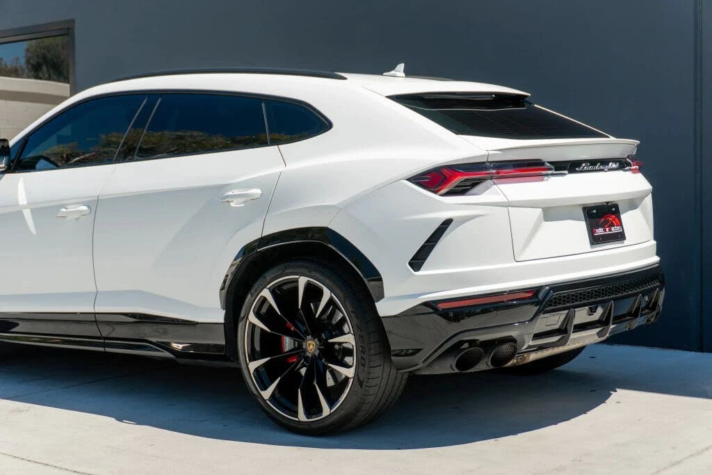 2021 Lamborghini Urus - Image 21 of 31