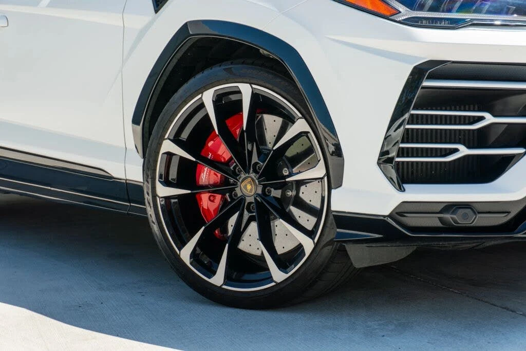 2021 Lamborghini Urus - Image 31 of 31