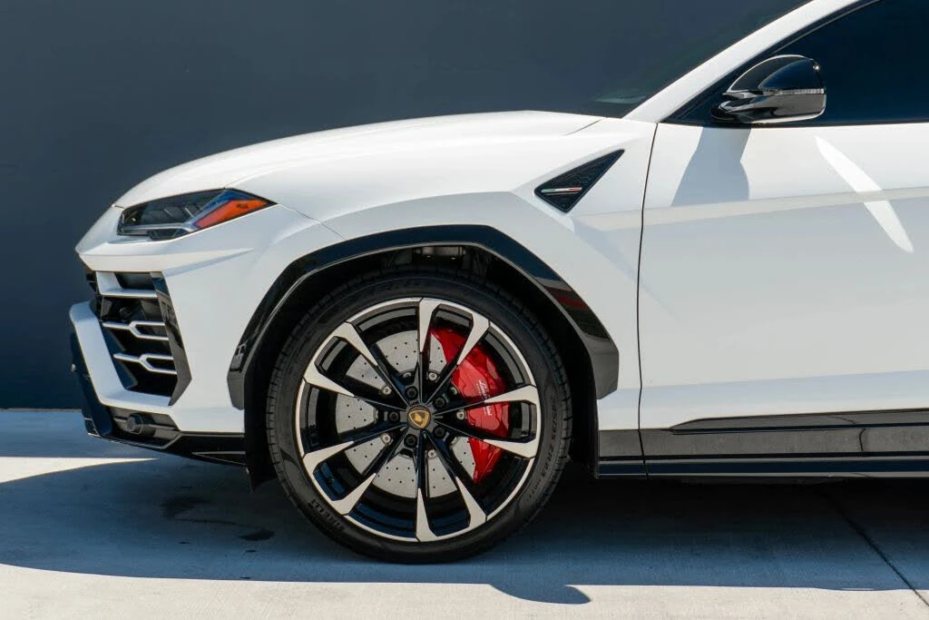 2021 Lamborghini Urus - Image 16 of 31