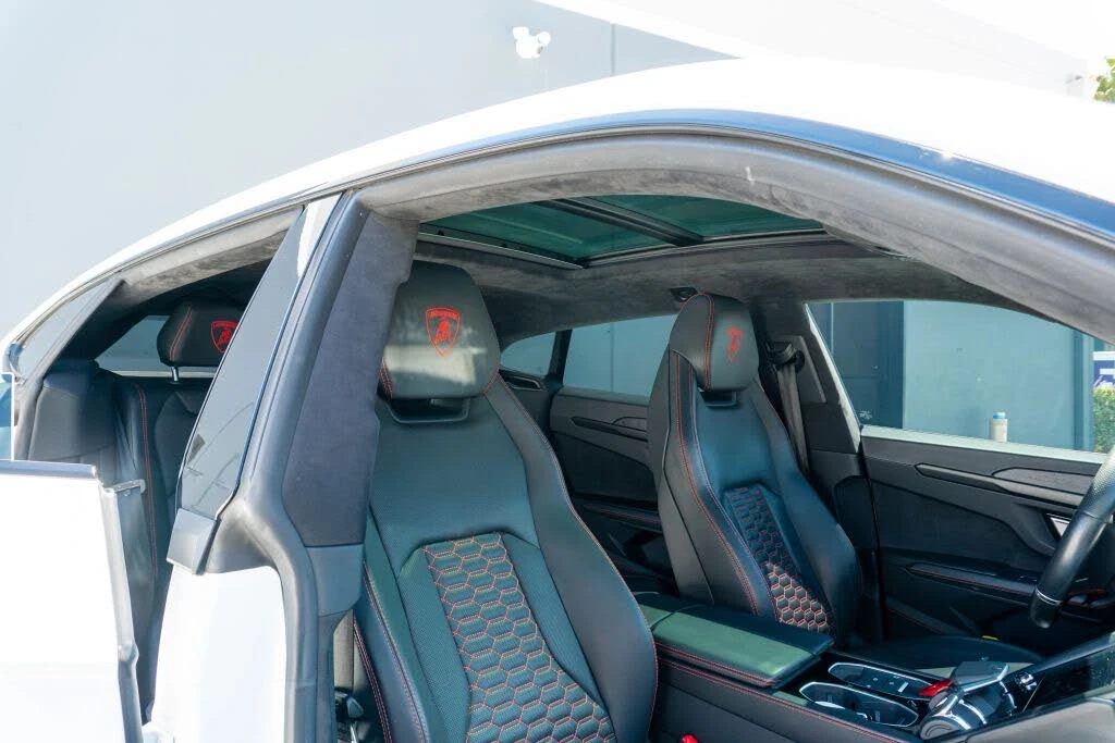 2021 Lamborghini Urus - Image 13 of 31