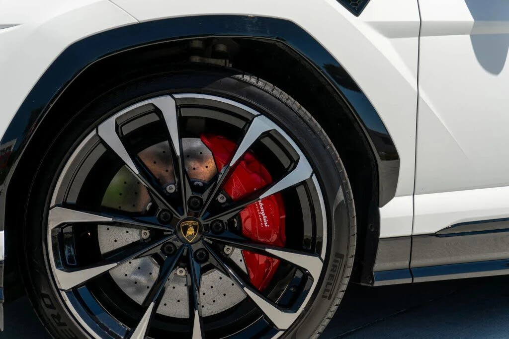 2021 Lamborghini Urus - Image 25 of 31