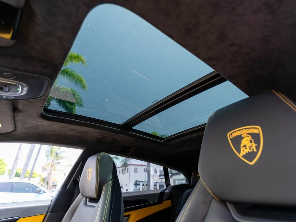 2021 Lamborghini Urus - Image 21 of 31