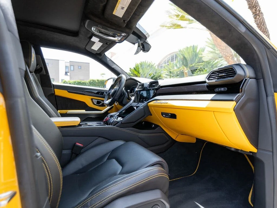 2021 Lamborghini Urus - Image 27 of 31