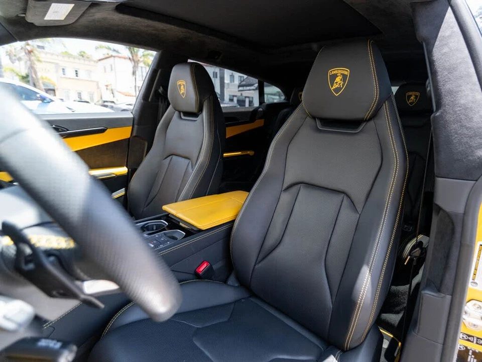 2021 Lamborghini Urus - Image 19 of 31