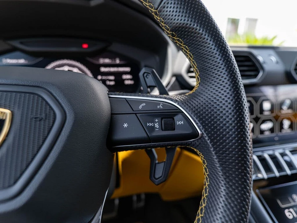 2021 Lamborghini Urus - Image 12 of 31