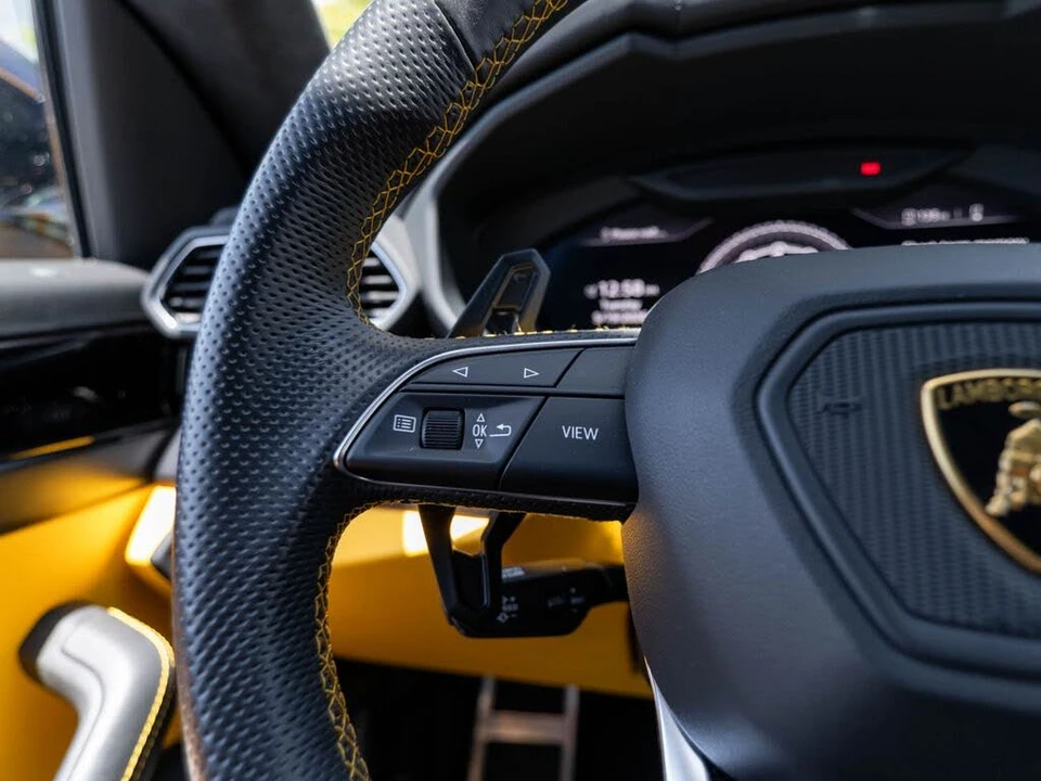 2021 Lamborghini Urus - Image 11 of 31