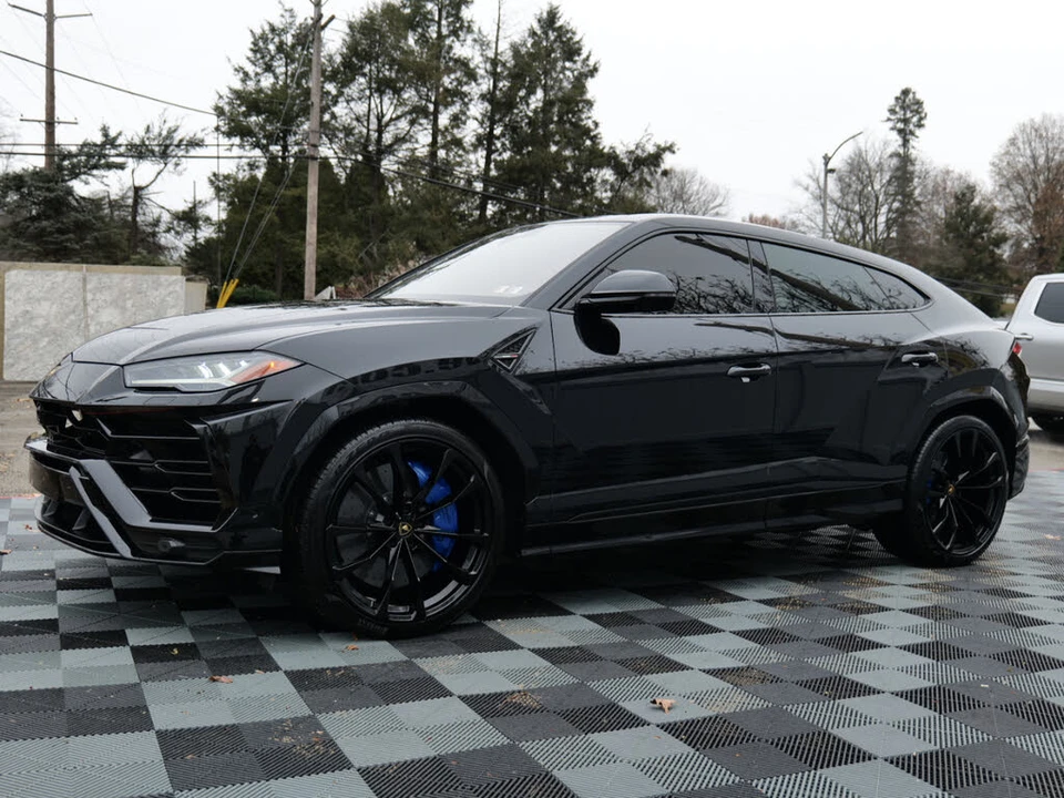 2021 Lamborghini Urus - Image 10 of 31