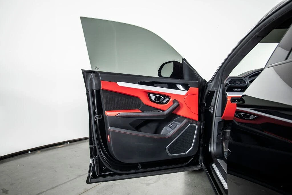 2021 Lamborghini Urus - Image 21 of 31