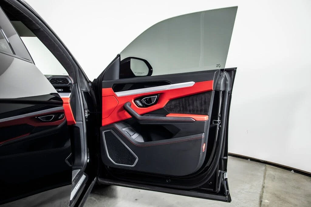 2021 Lamborghini Urus - Image 20 of 31