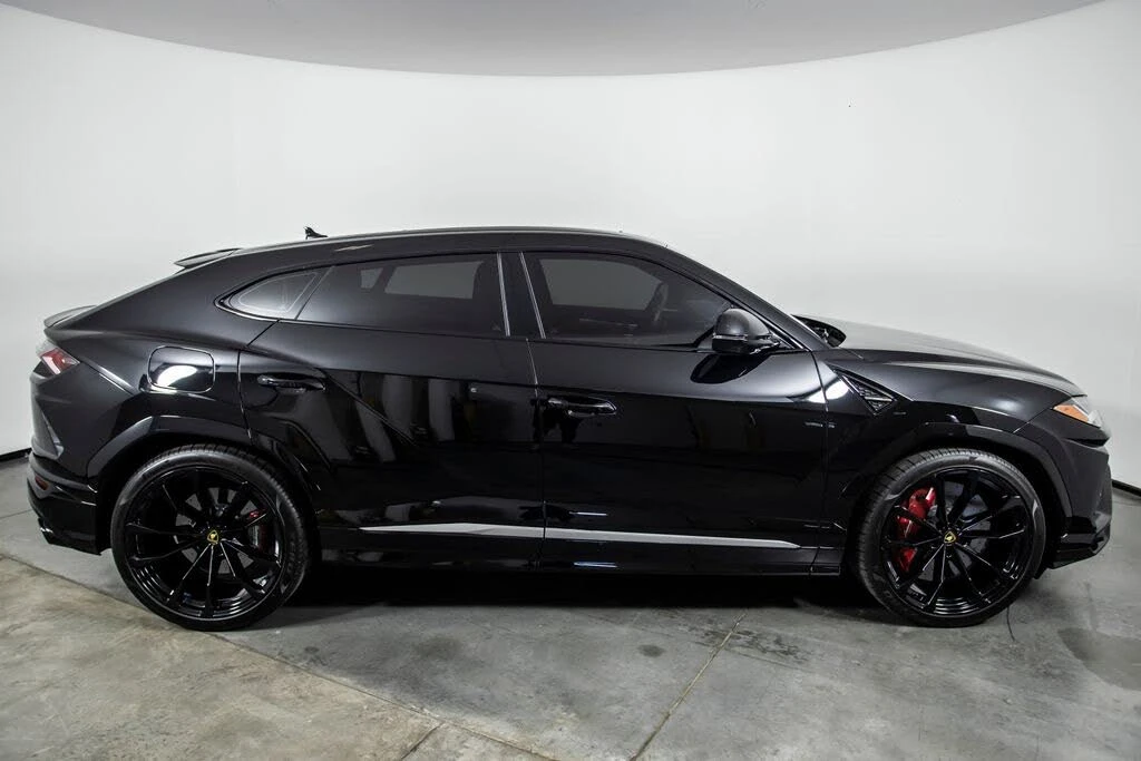 2021 Lamborghini Urus - Image 4 of 31