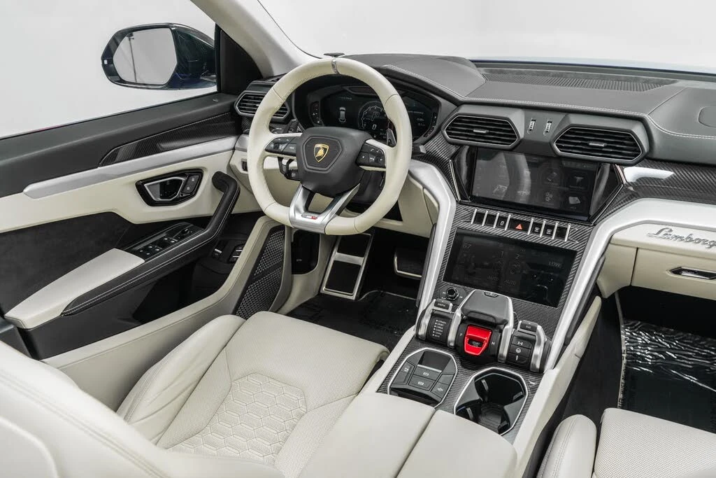 2021 Lamborghini Urus - Image 27 of 31