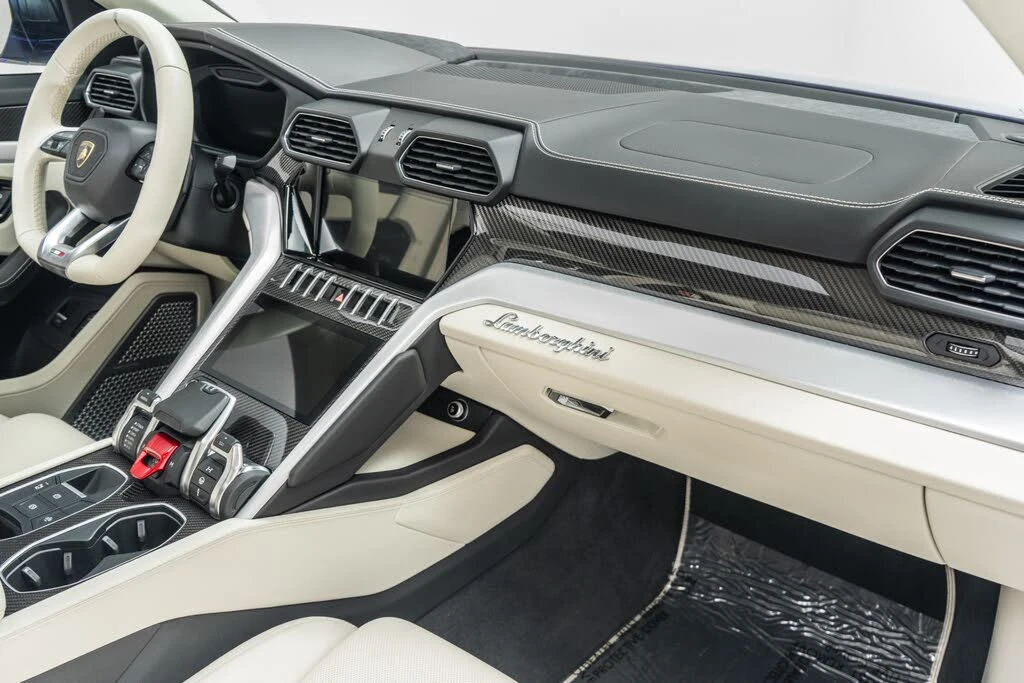 2021 Lamborghini Urus - Image 14 of 31