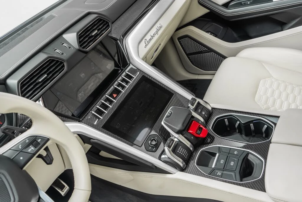 2021 Lamborghini Urus - Image 28 of 31