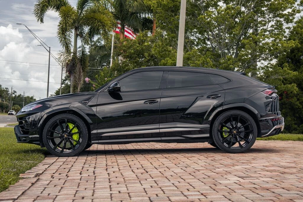 2021 Lamborghini Urus - Image 3 of 31