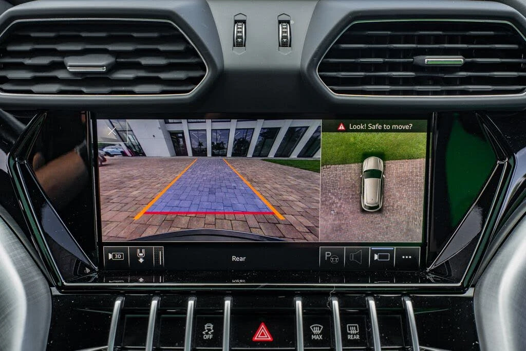 2021 Lamborghini Urus - Image 28 of 31
