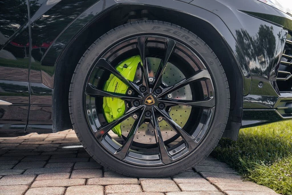 2021 Lamborghini Urus - Image 15 of 31