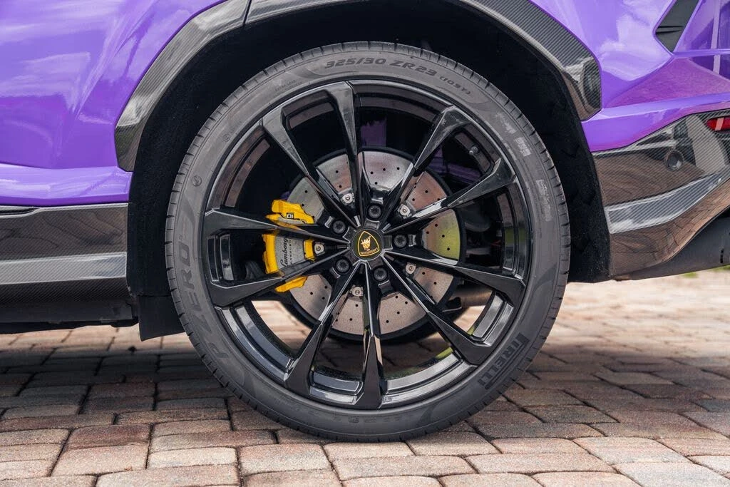 2021 Lamborghini Urus - Image 17 of 31