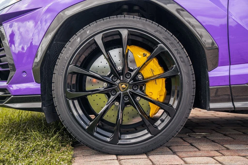 2021 Lamborghini Urus - Image 16 of 31