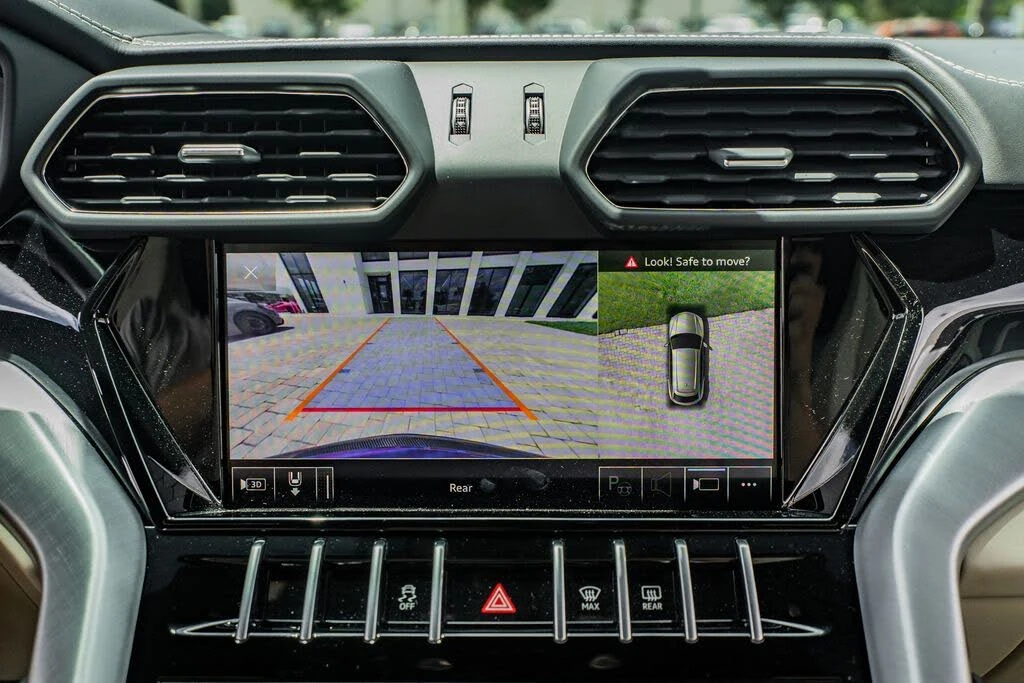 2021 Lamborghini Urus - Image 29 of 31