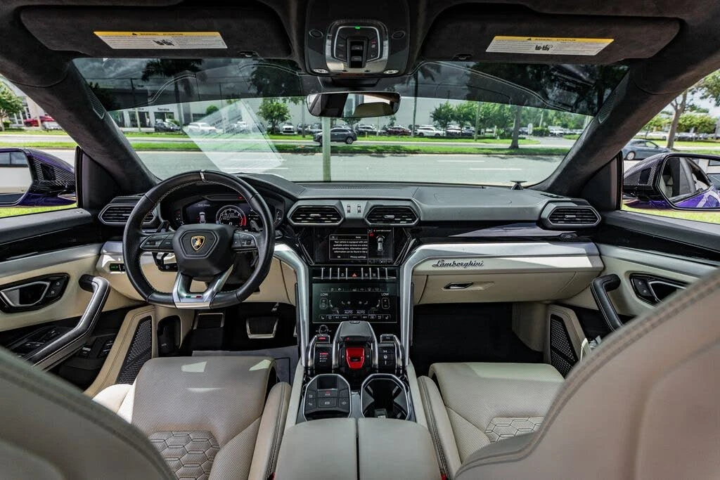 2021 Lamborghini Urus - Image 23 of 31