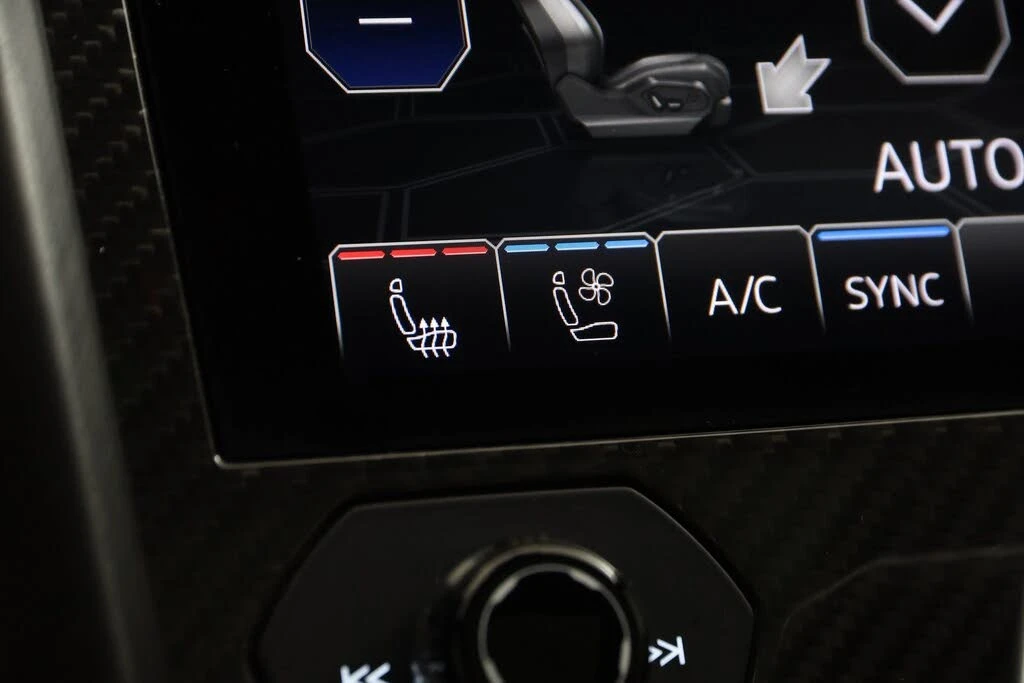 2021 Lamborghini Urus - Image 8 of 31
