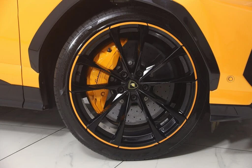 2021 Lamborghini Urus - Image 22 of 31