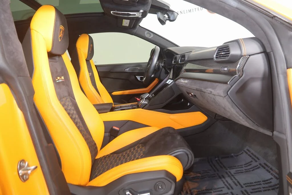2021 Lamborghini Urus - Image 14 of 31