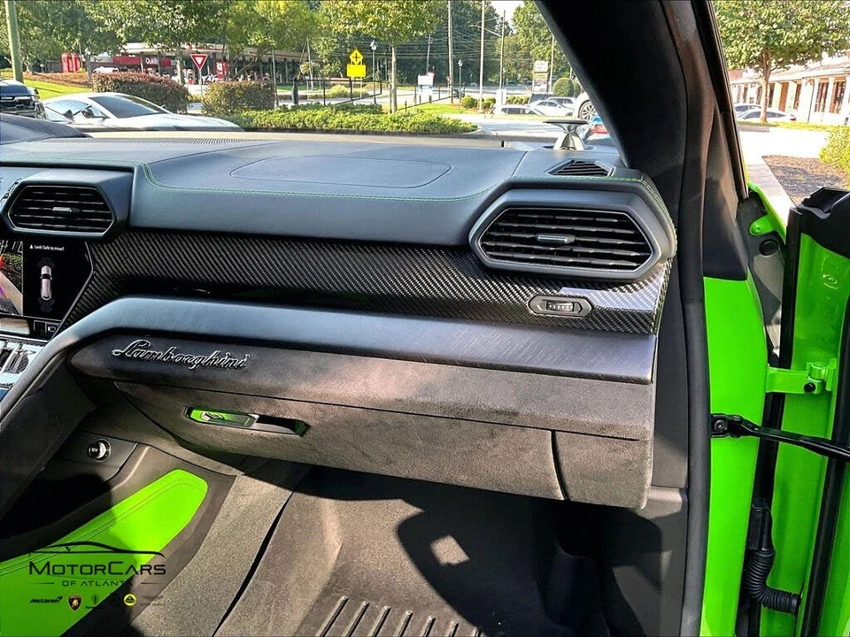 2021 Lamborghini Urus - Image 13 of 30