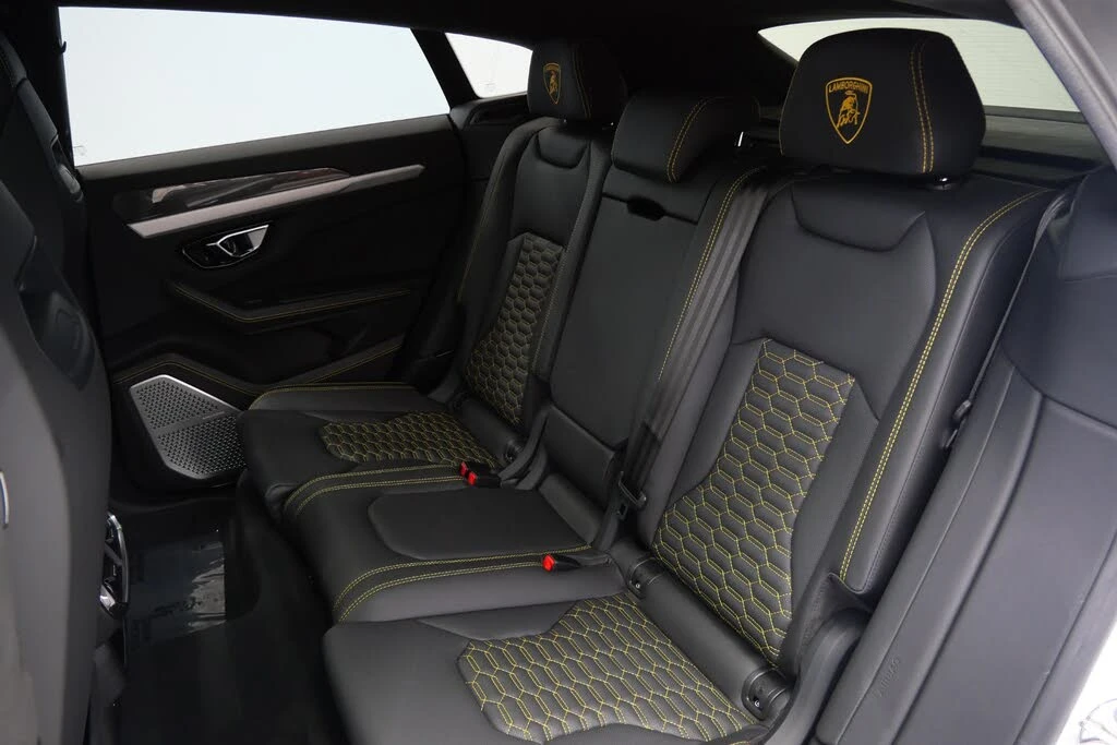 2021 Lamborghini Urus - Image 16 of 31