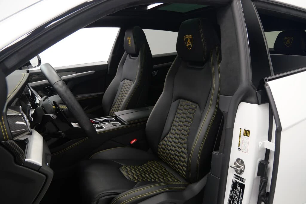 2021 Lamborghini Urus - Image 24 of 31