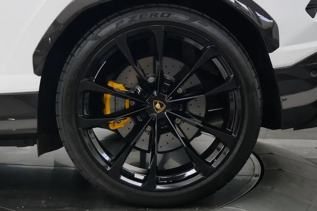2021 Lamborghini Urus - Image 11 of 31