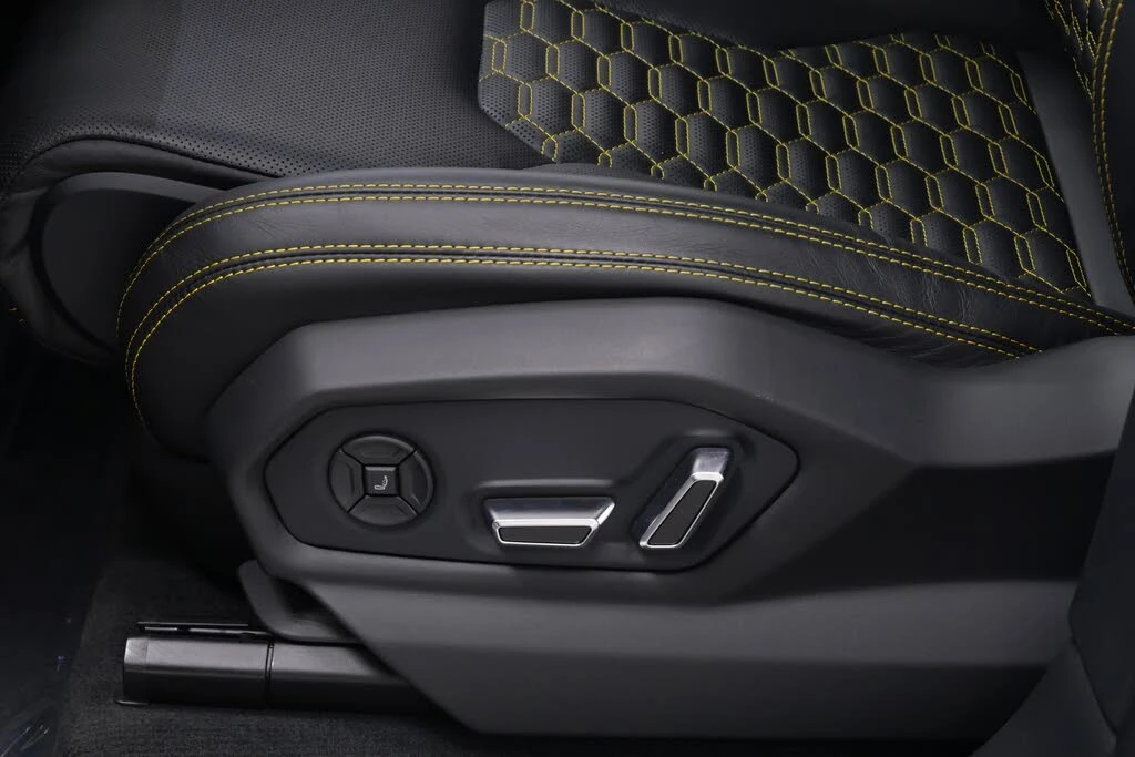 2021 Lamborghini Urus - Image 31 of 31