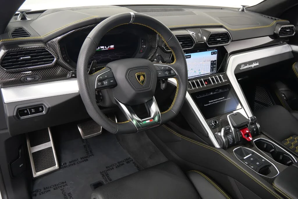 2021 Lamborghini Urus - Image 13 of 31