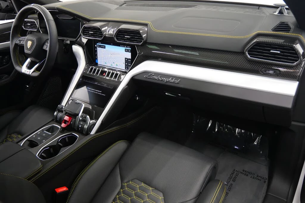 2021 Lamborghini Urus - Image 14 of 31