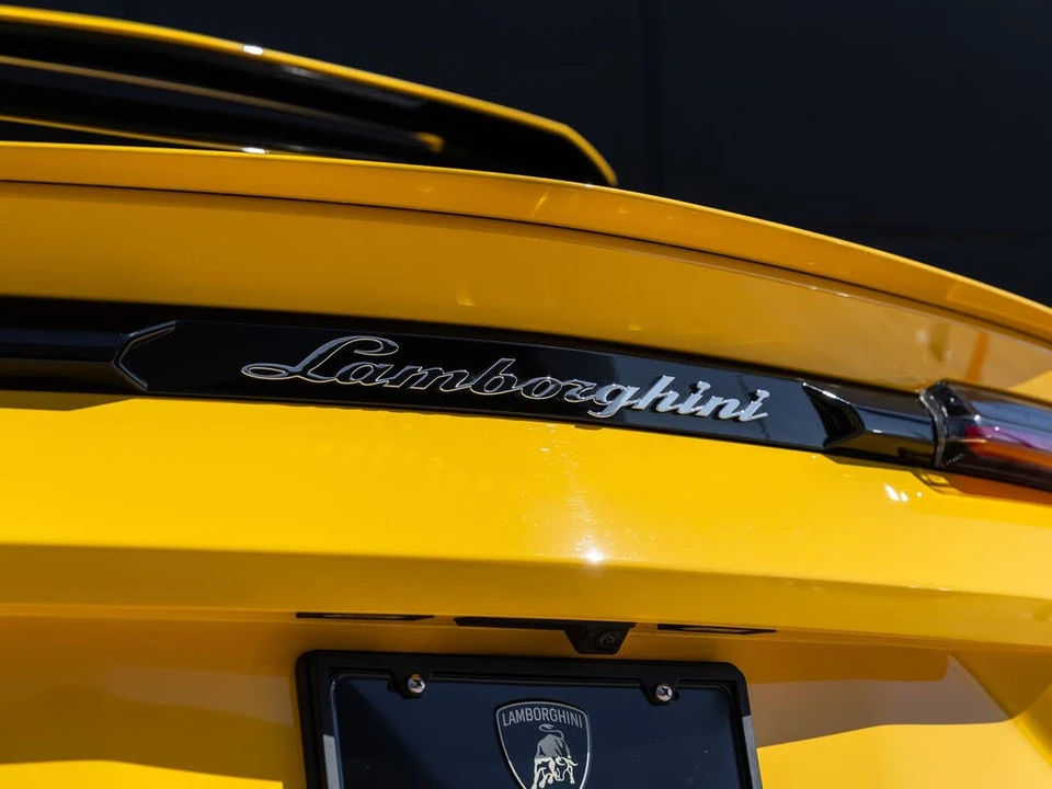 2021 Lamborghini Urus - Image 13 of 31