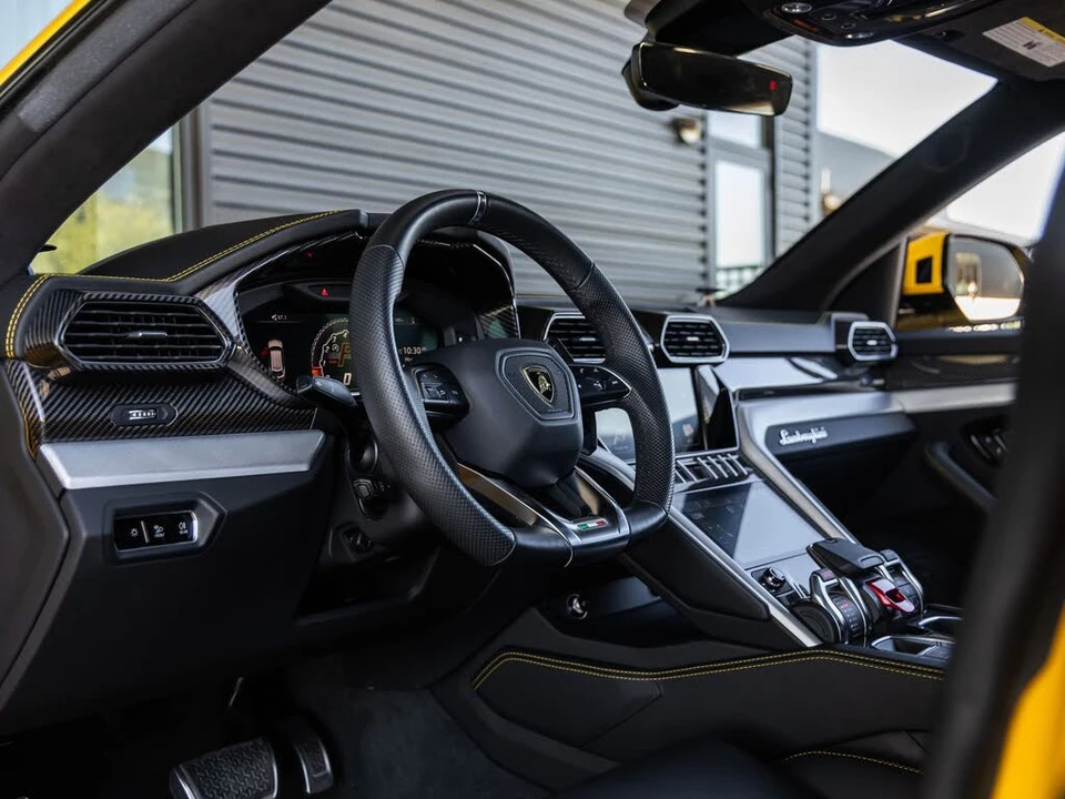 2021 Lamborghini Urus - Image 31 of 31