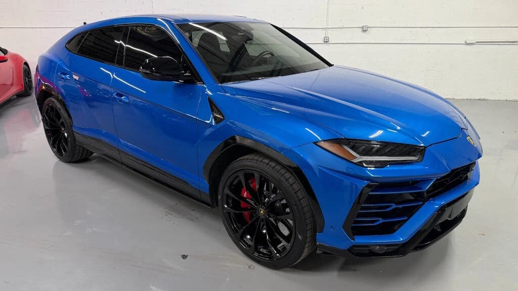 2021 Lamborghini Urus - Image 2 of 31