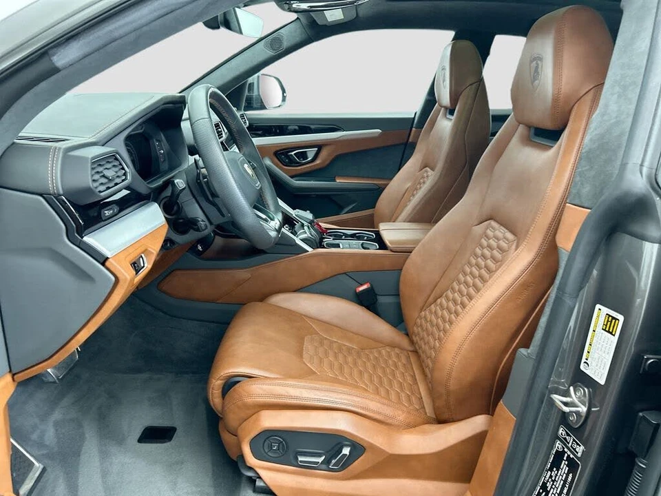 2021 Lamborghini Urus - Image 18 of 31