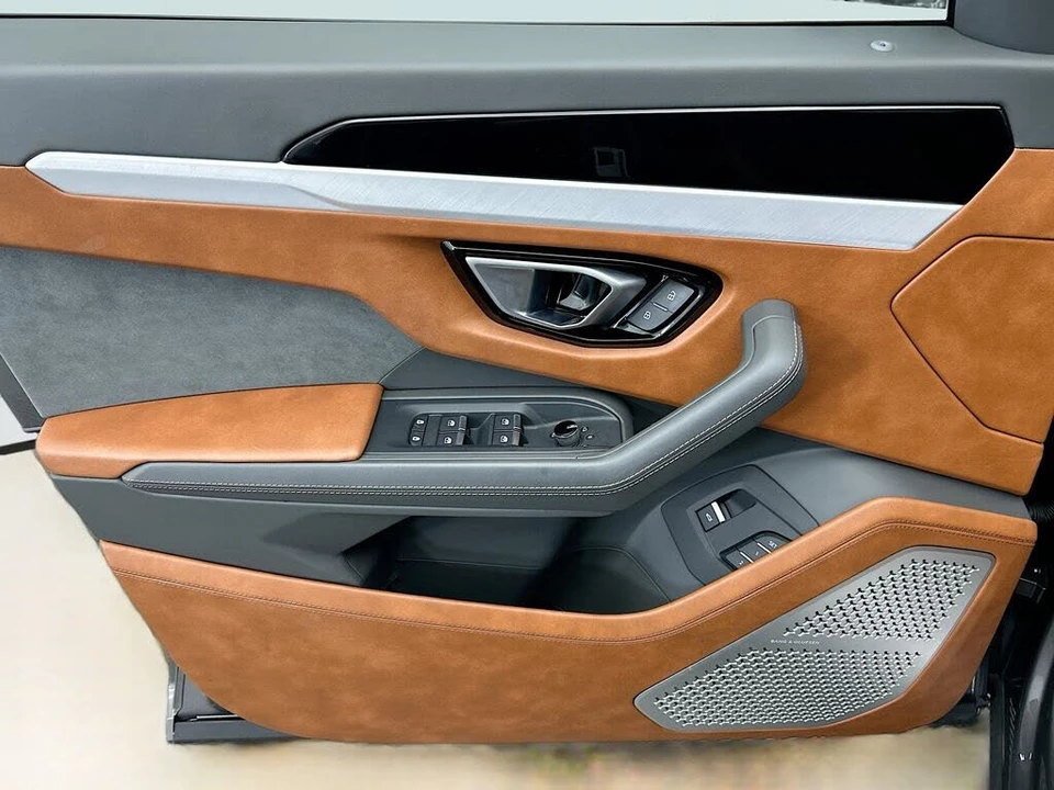 2021 Lamborghini Urus - Image 23 of 31