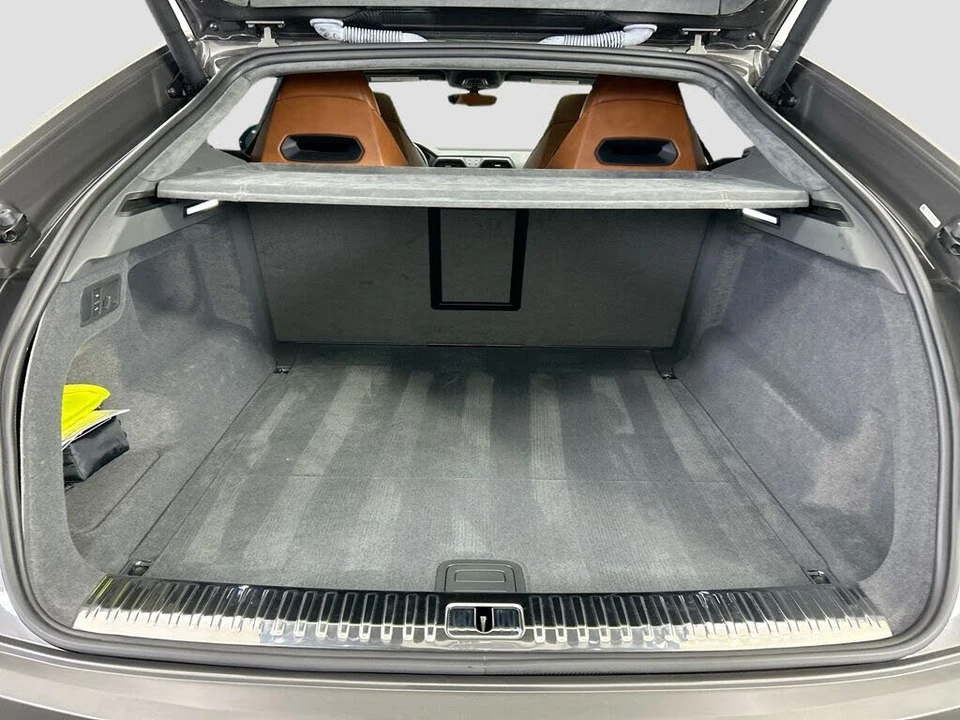 2021 Lamborghini Urus - Image 27 of 31