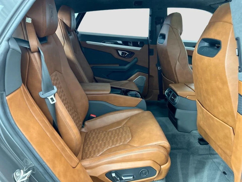 2021 Lamborghini Urus - Image 21 of 31