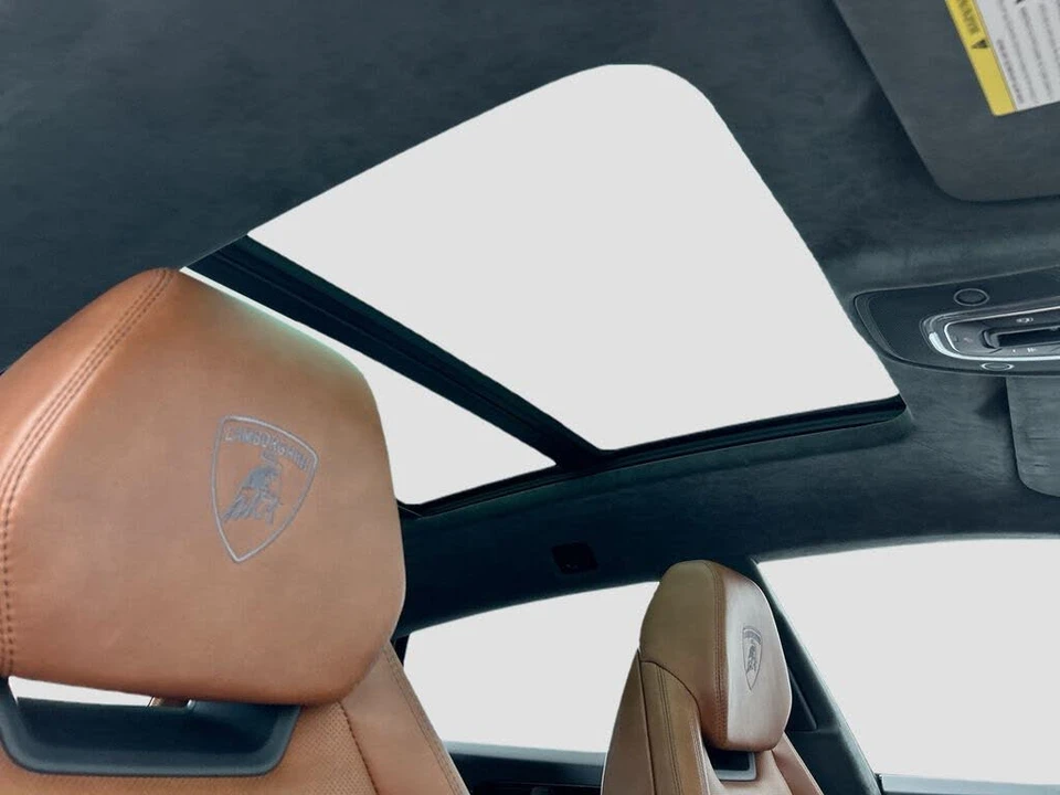 2021 Lamborghini Urus - Image 17 of 31