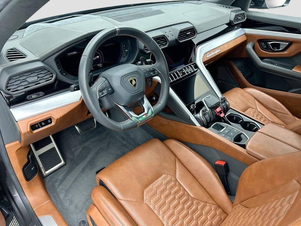 2021 Lamborghini Urus - Image 9 of 31