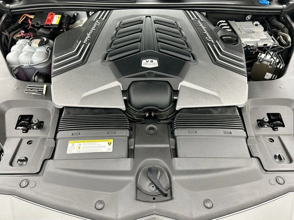 2021 Lamborghini Urus - Image 28 of 31