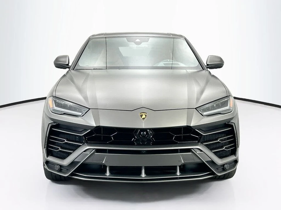 2021 Lamborghini Urus - Image 2 of 31