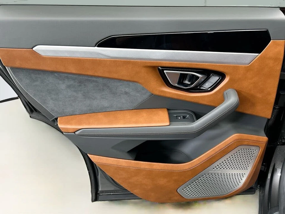 2021 Lamborghini Urus - Image 25 of 31