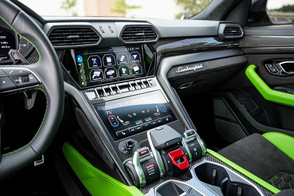 2021 Lamborghini Urus - Image 25 of 31