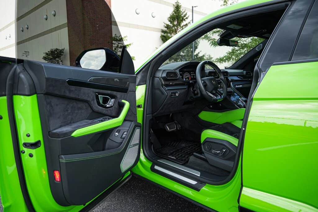 2021 Lamborghini Urus - Image 15 of 31
